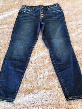 Edgely Dark Blue Women's Button-Fly Jeans. Sz 16. Stretchy. Comfy!